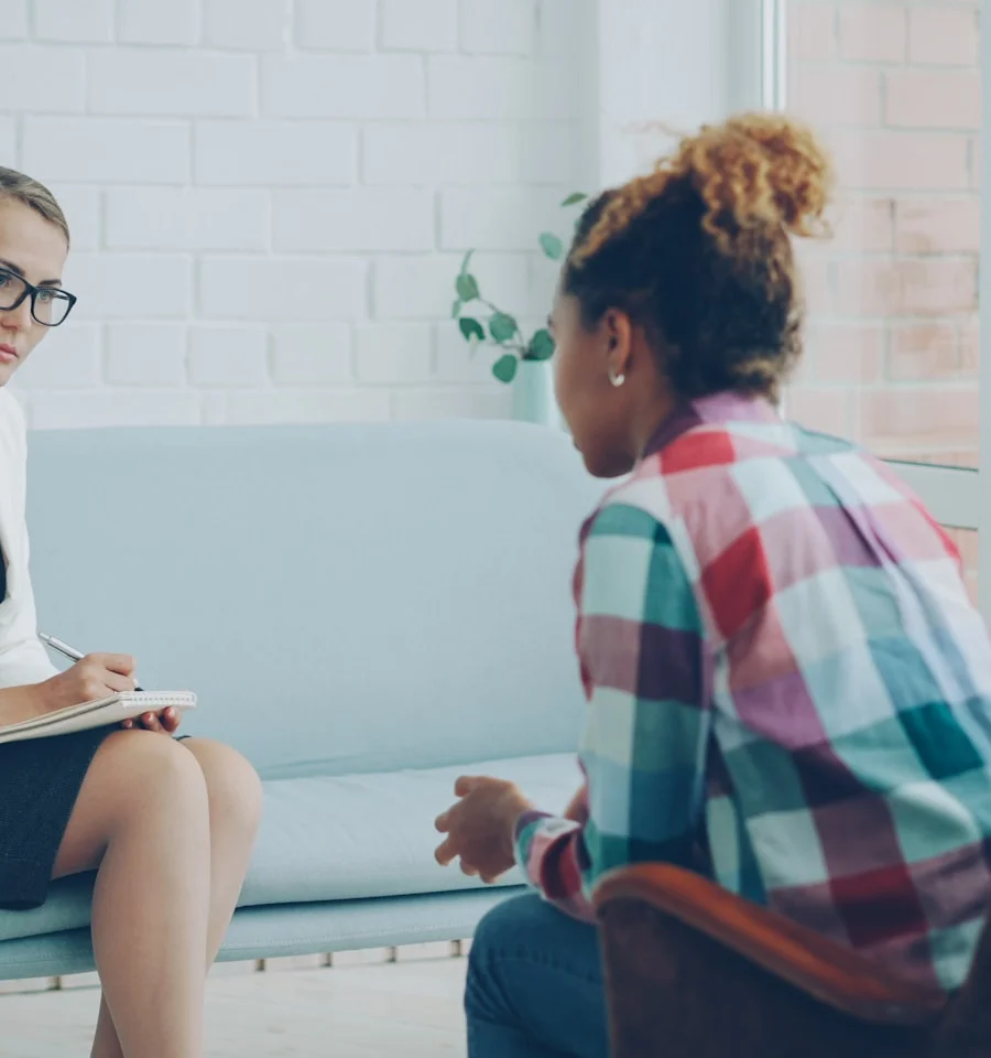 Sesión de psicología profesional en SER Centro Psicológico